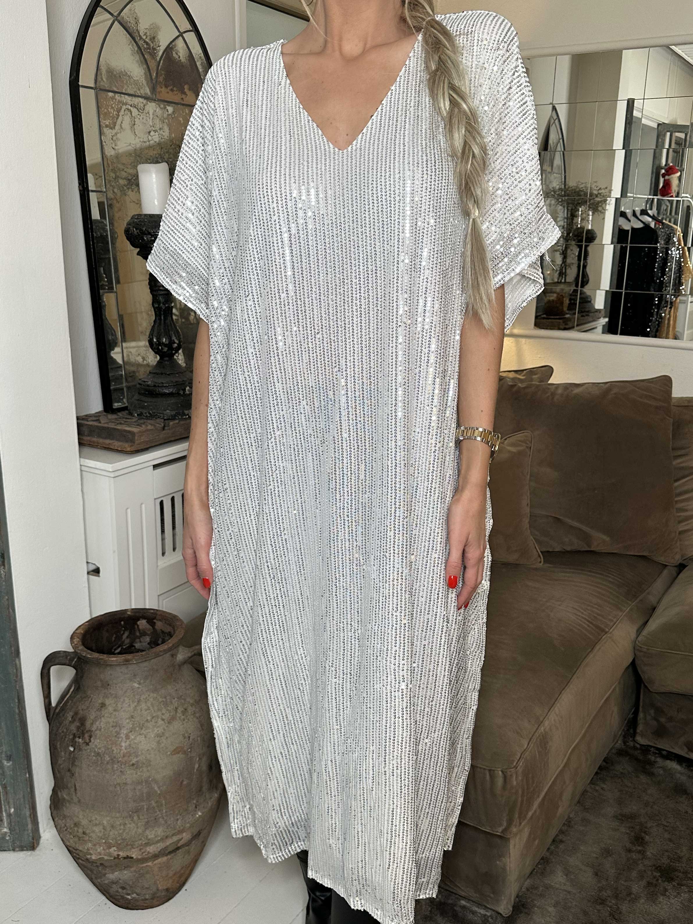 Azmina Long - Lång tunika med lös passform och paljetter